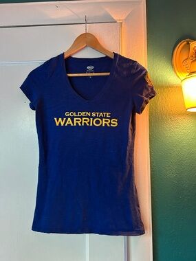 Women’s Golden State Warriors V-Neck Tee
